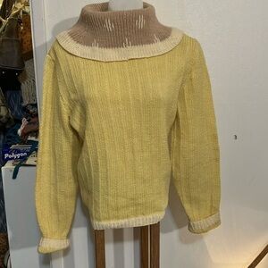 Vintage 1960’s fugly hand knit sweater with contrasting turtle neck M